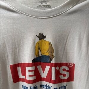 Levi's White Tee with Graphic Print